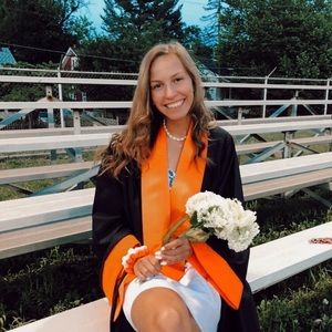 Meet your Posher, Abby